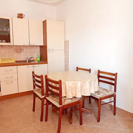 Luce Apartment *